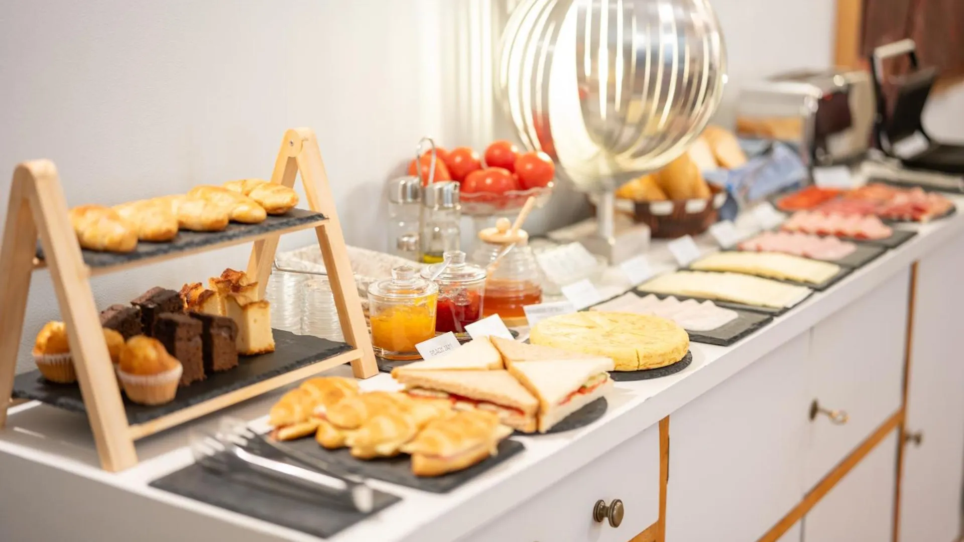 We Boutique Hotel Barcelona 3*,  Spanje